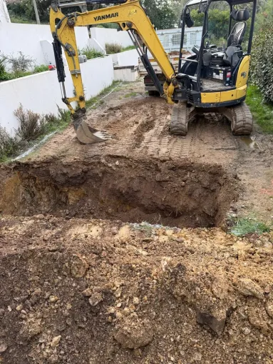 Réalisation d'un terrassement pour une piscine à La Croix-Valmer, Golfe de Saint-Tropez, RCVA BTP
