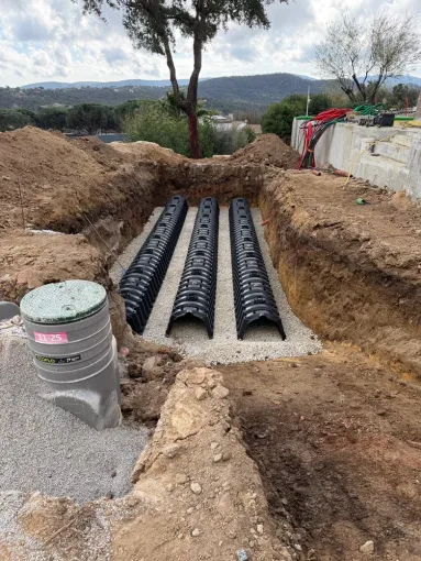 Réalisation d'un assainissement non collectif avec épandage en tunnels à Cogolin, Golfe de Saint-Tropez, RCVA BTP