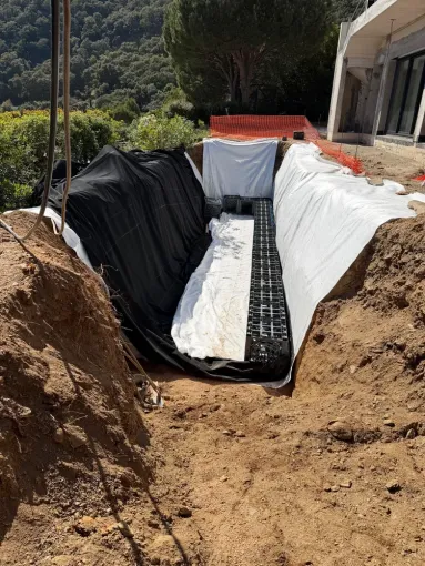 Réalisation d'un bassin de rétention de 50 m3 à Cavalaire dans le golfe de Saint-Tropez, Golfe de Saint-Tropez, RCVA BTP