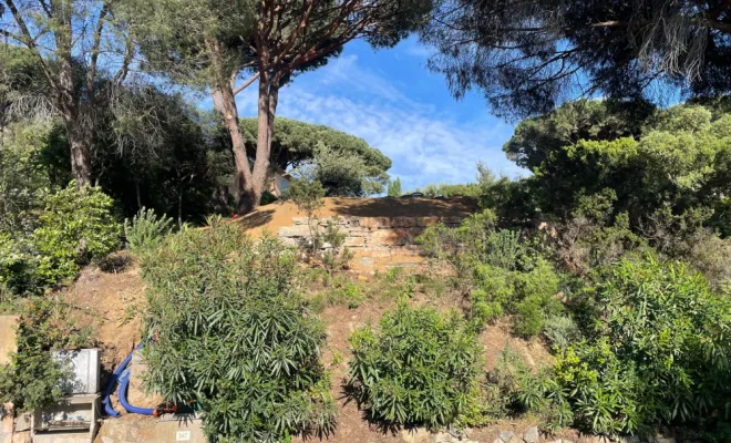 RCVA BTP réalise tous vos enrochement dans le golf de Saint-Tropez