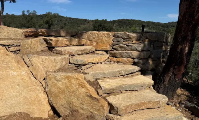 RCVA BTP réalise tous vos terrassement et aménagement de jardin dans le Golf de Saint-Tropez